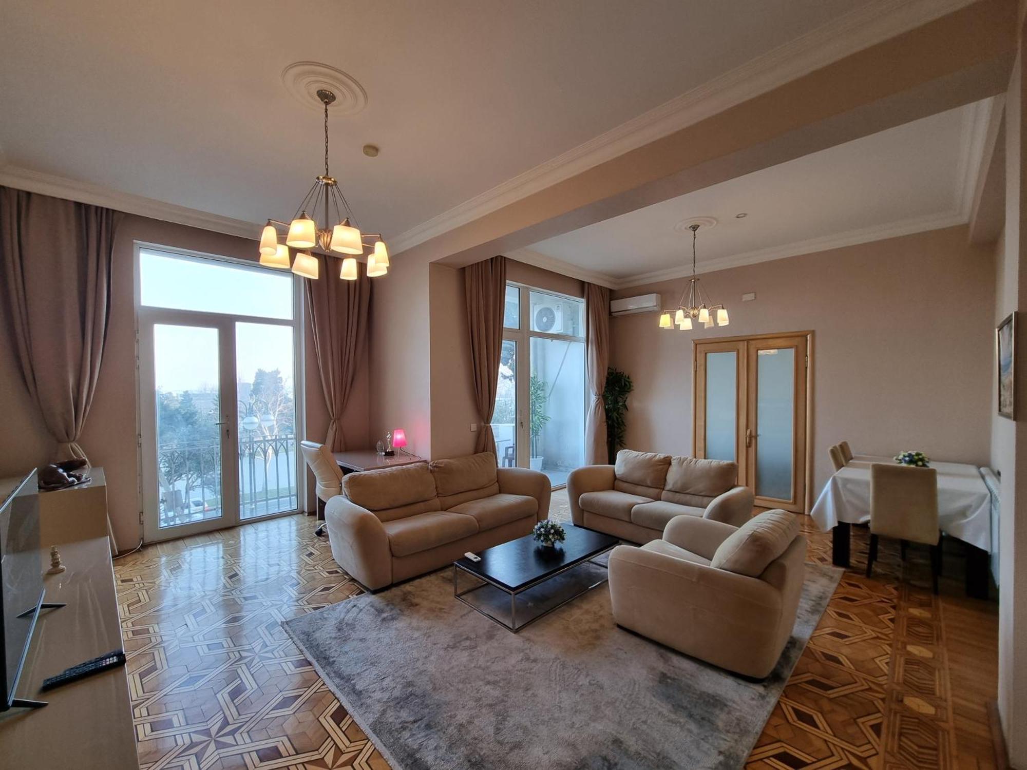 Bulvar Apart Baku Luaran gambar